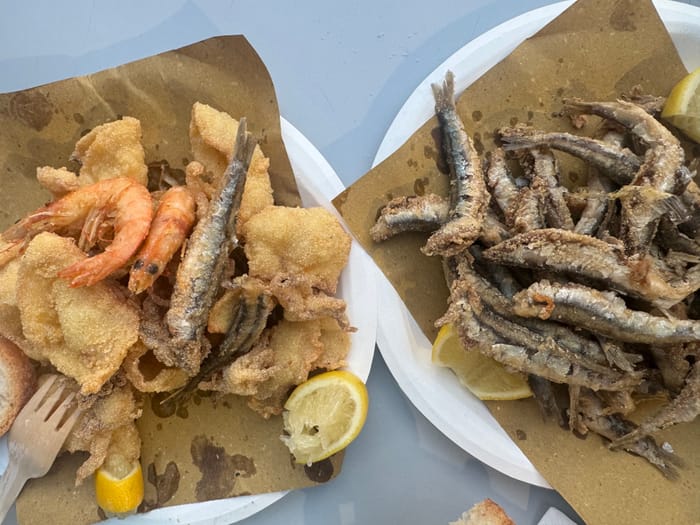 Fritto misto o solo alici? Una questione (estiva) di stile di vita.
